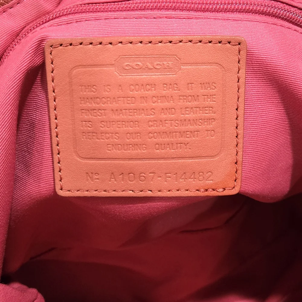 C- Coach rare pink peachy/orange Horse Carriage Pleated Tote Shoulder Bag F… - Picture 10 of 10